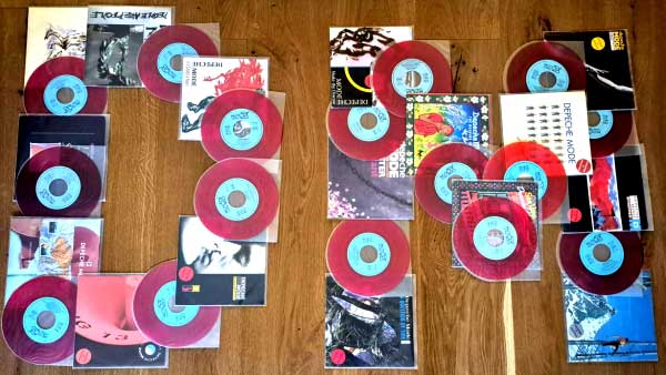 Bild der roten Erstauflagen von Juan de Fürth, Fürth (BY), DE Bild der roten Erstauflagen von Juan de Fürth, Fürth (BY), DE